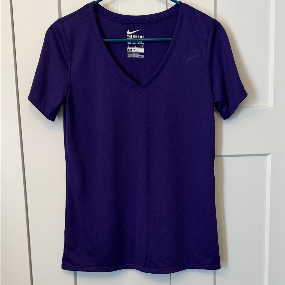 Nike Women’s V-Neck Performance Tee - Purple